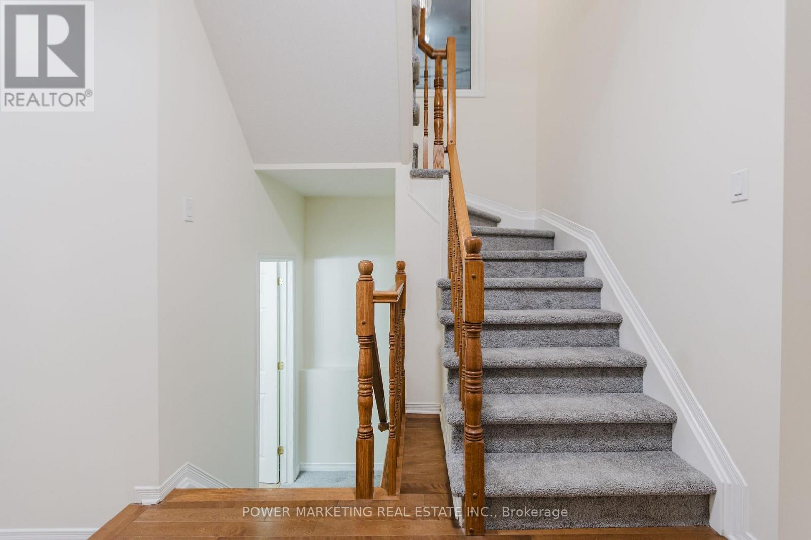 318 Rustic Hills Crescent