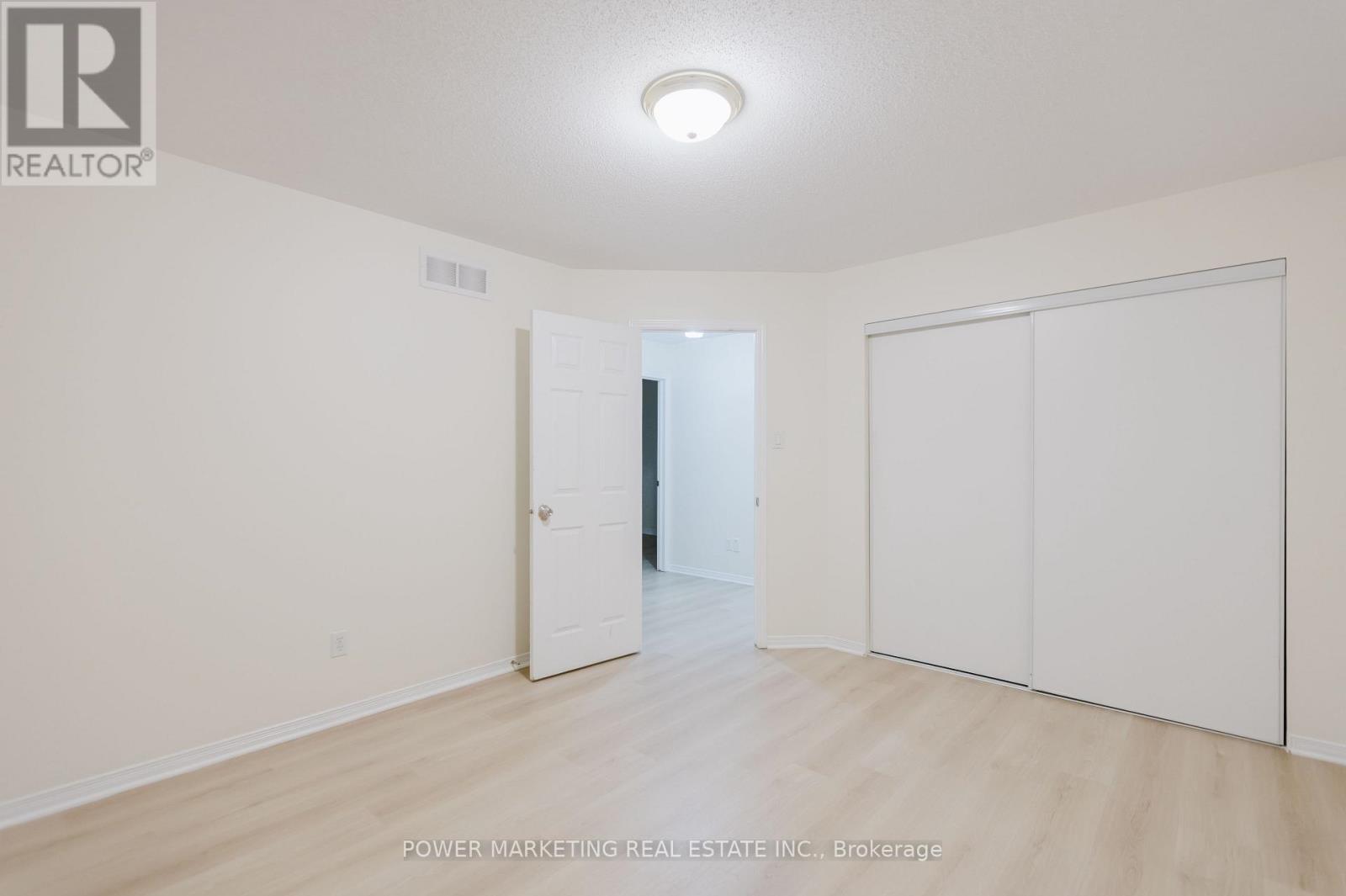 318 Rustic Hills Crescent