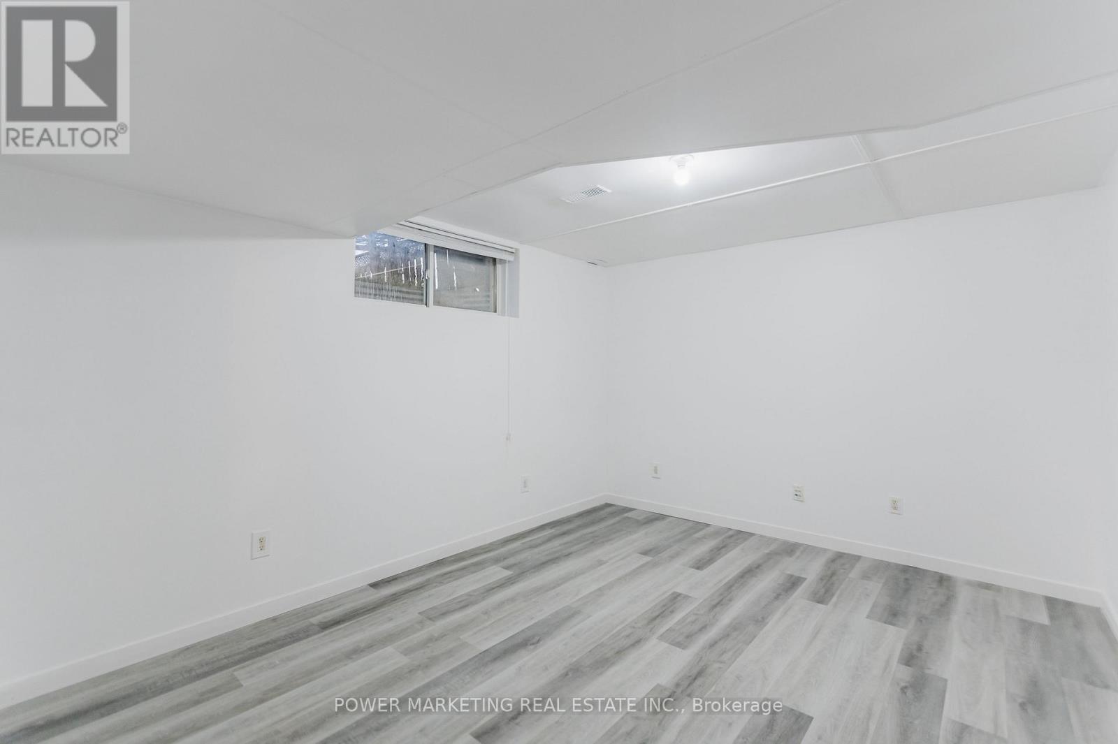 318 Rustic Hills Crescent