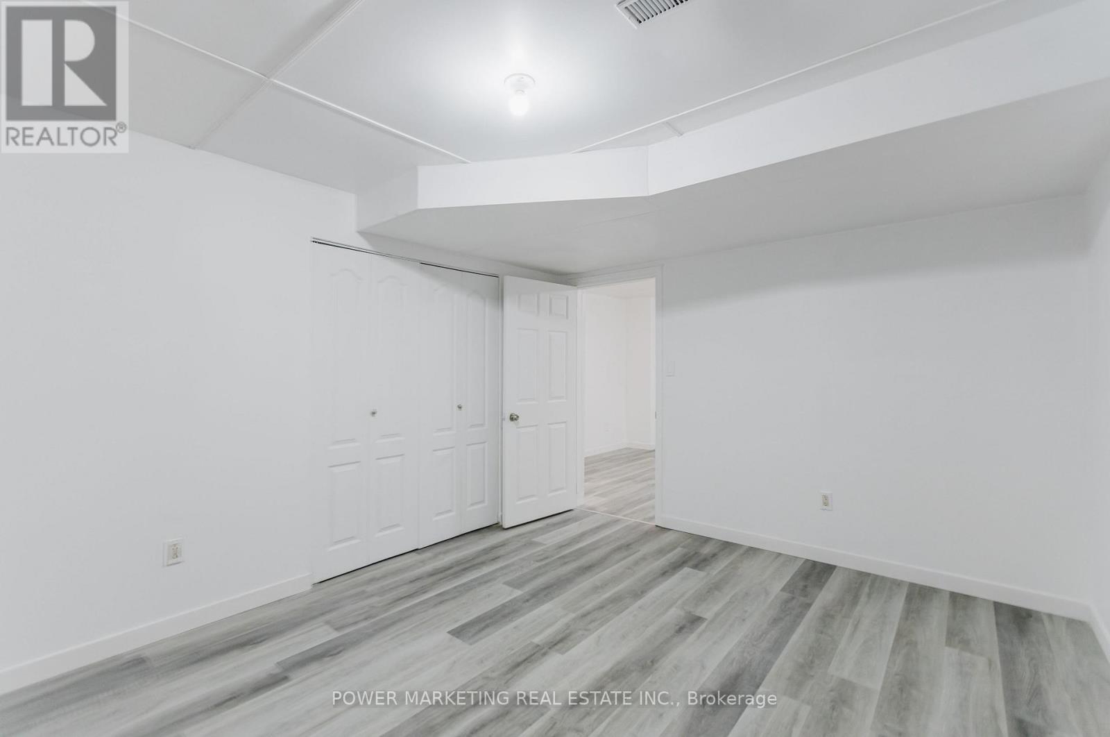 318 Rustic Hills Crescent