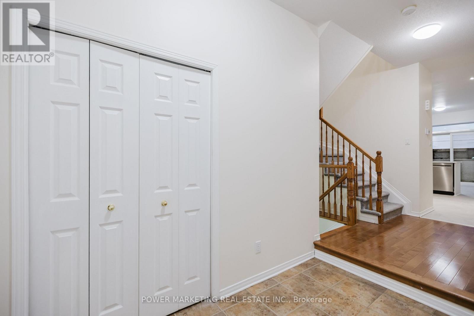 318 Rustic Hills Crescent