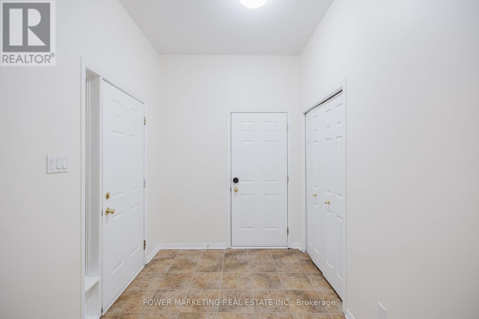 318 Rustic Hills Crescent