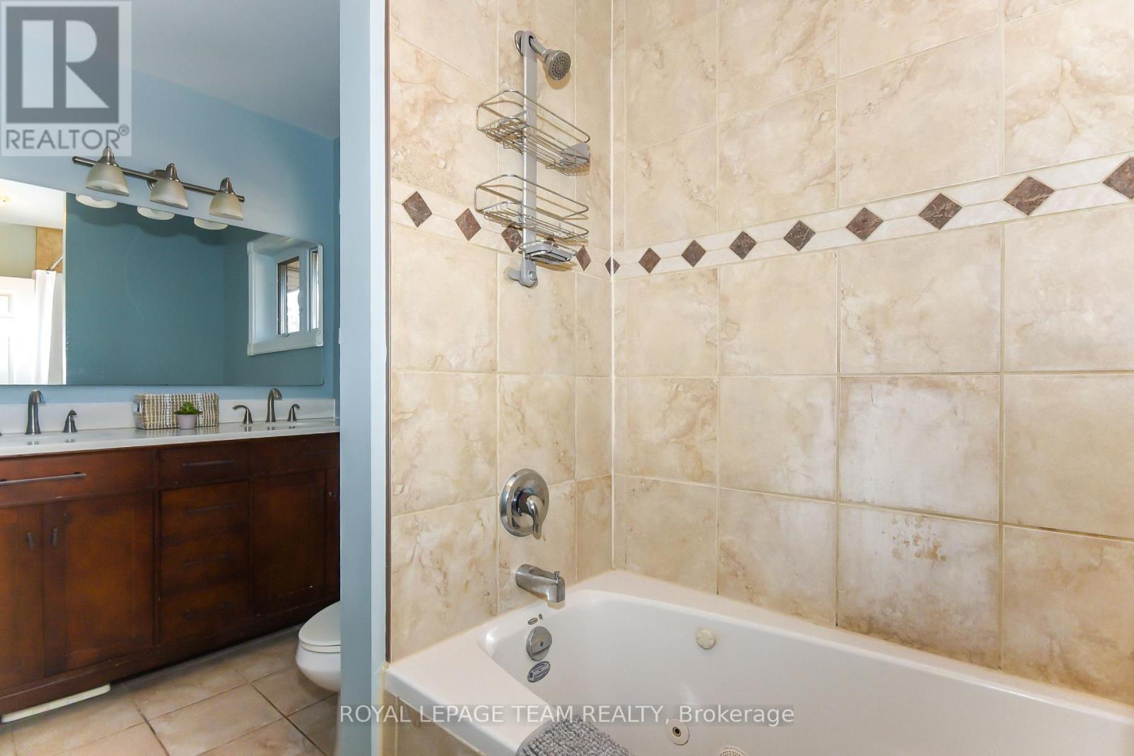 902 Broadview Avenue