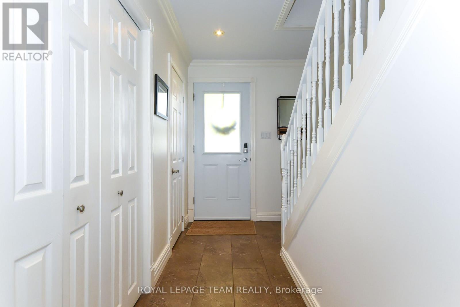 902 Broadview Avenue