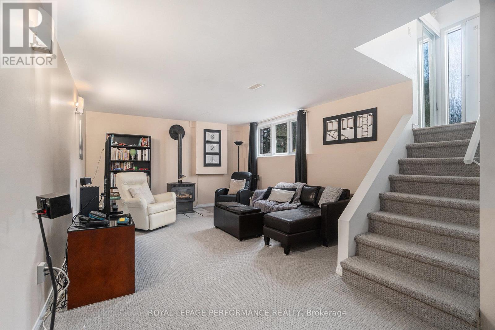 164 Cardinal Crescent