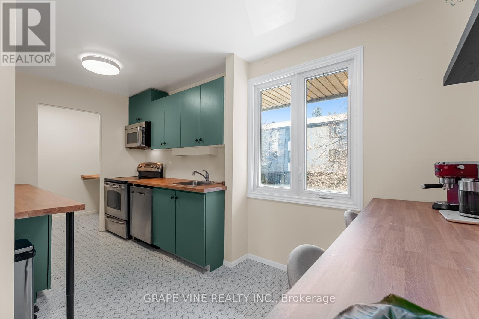 29 - 655 Richmond Road