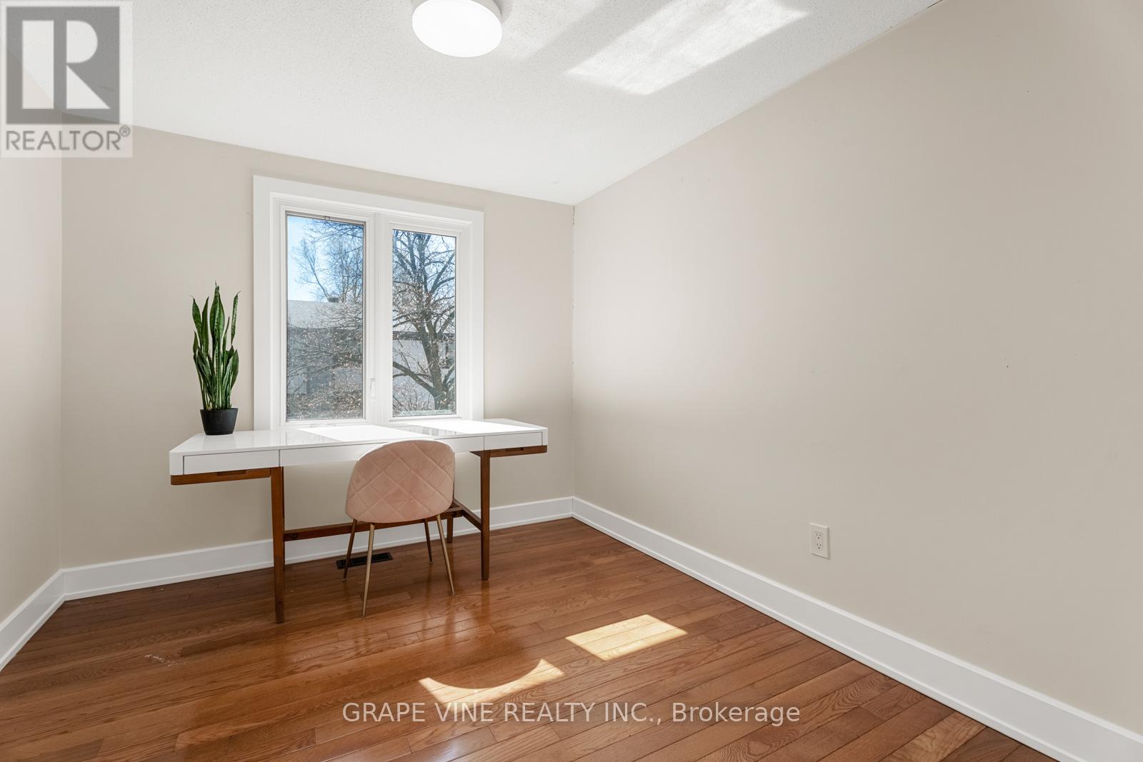 29 - 655 Richmond Road