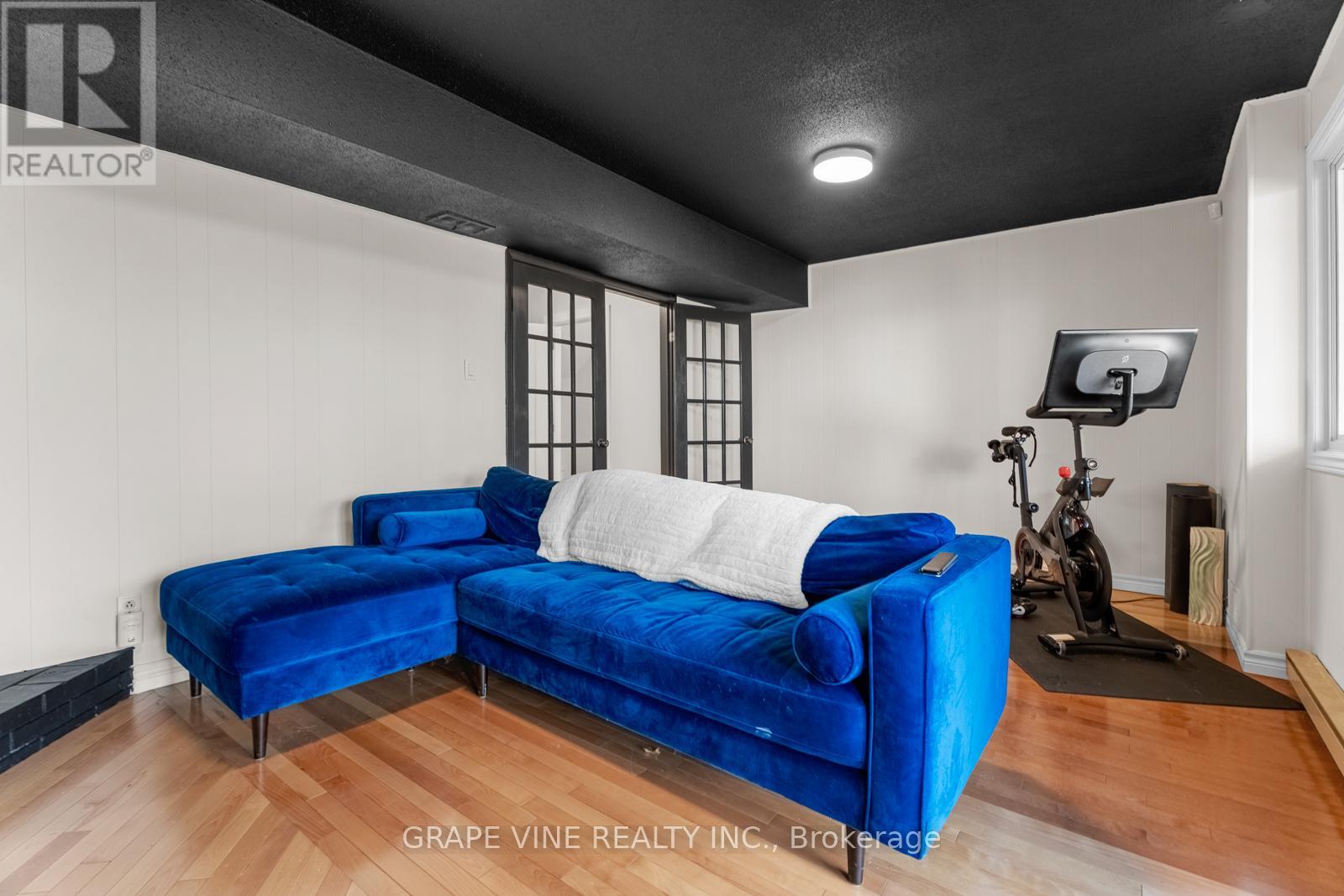 29 - 655 Richmond Road