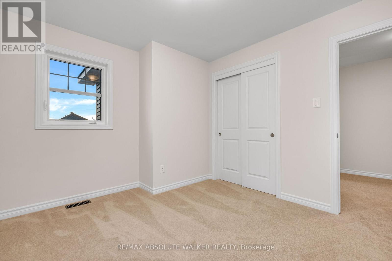 702 Du Rivage Street