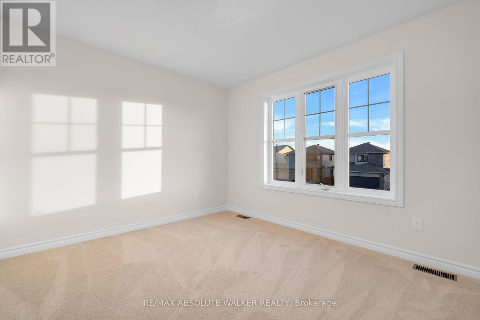 702 Du Rivage Street