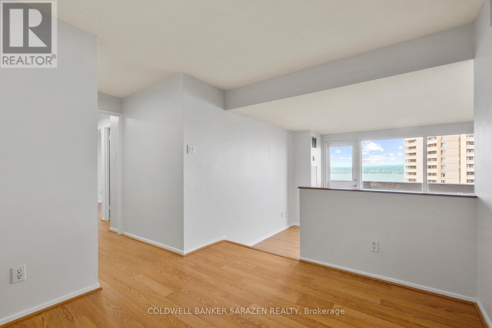 1115 - 1100 Ambleside Drive