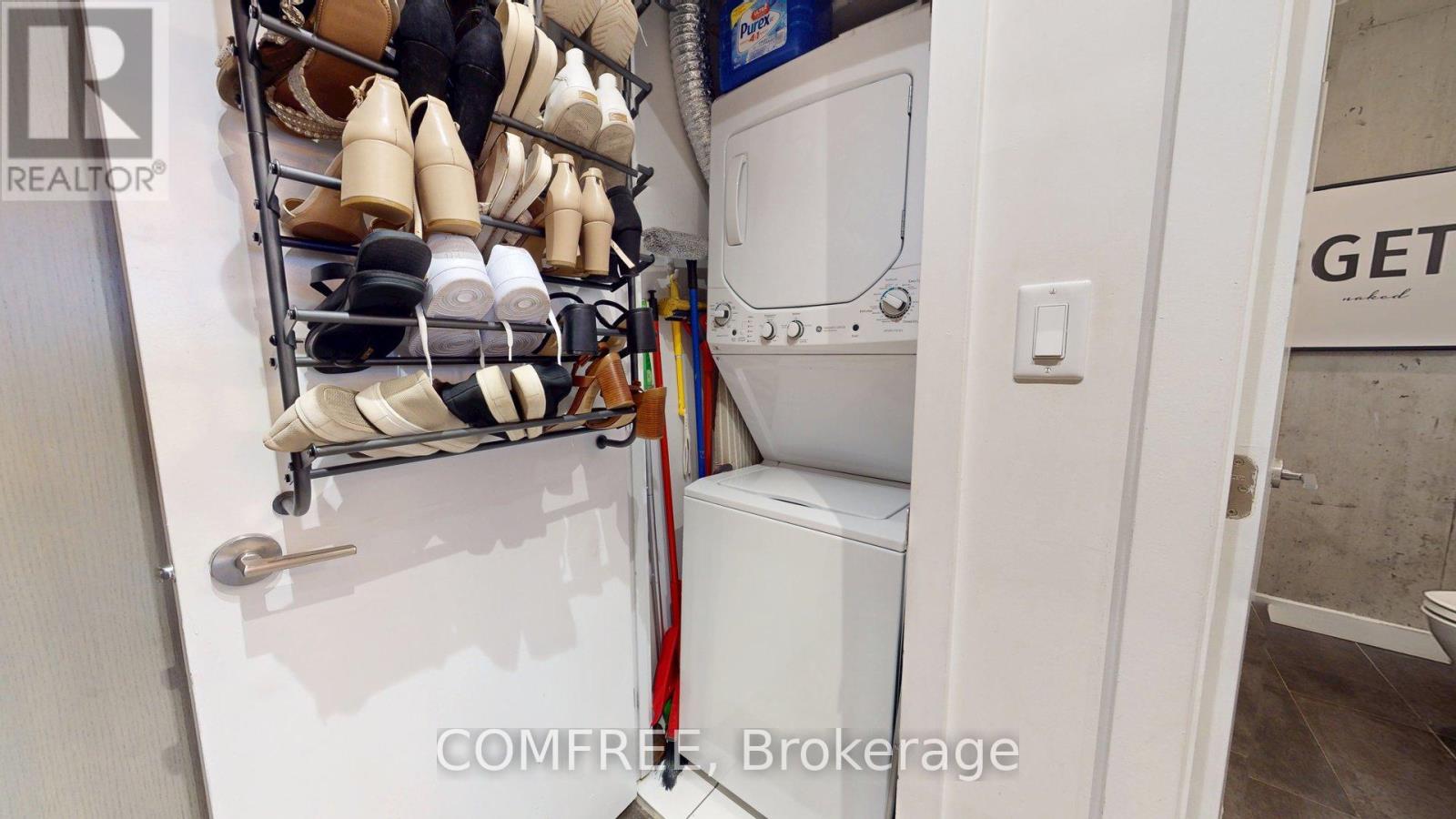 402 - 224 Lyon Street N