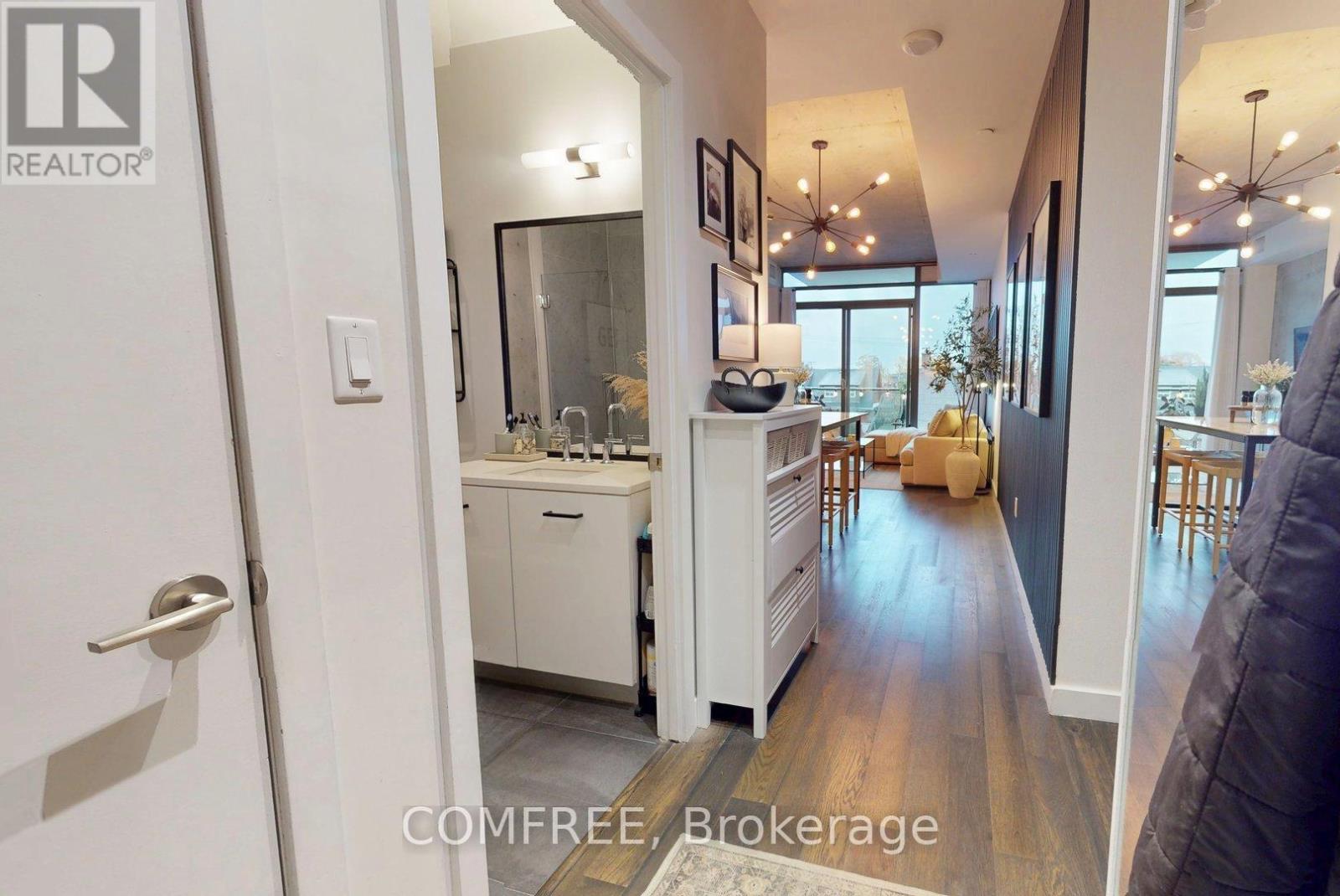 402 - 224 Lyon Street N