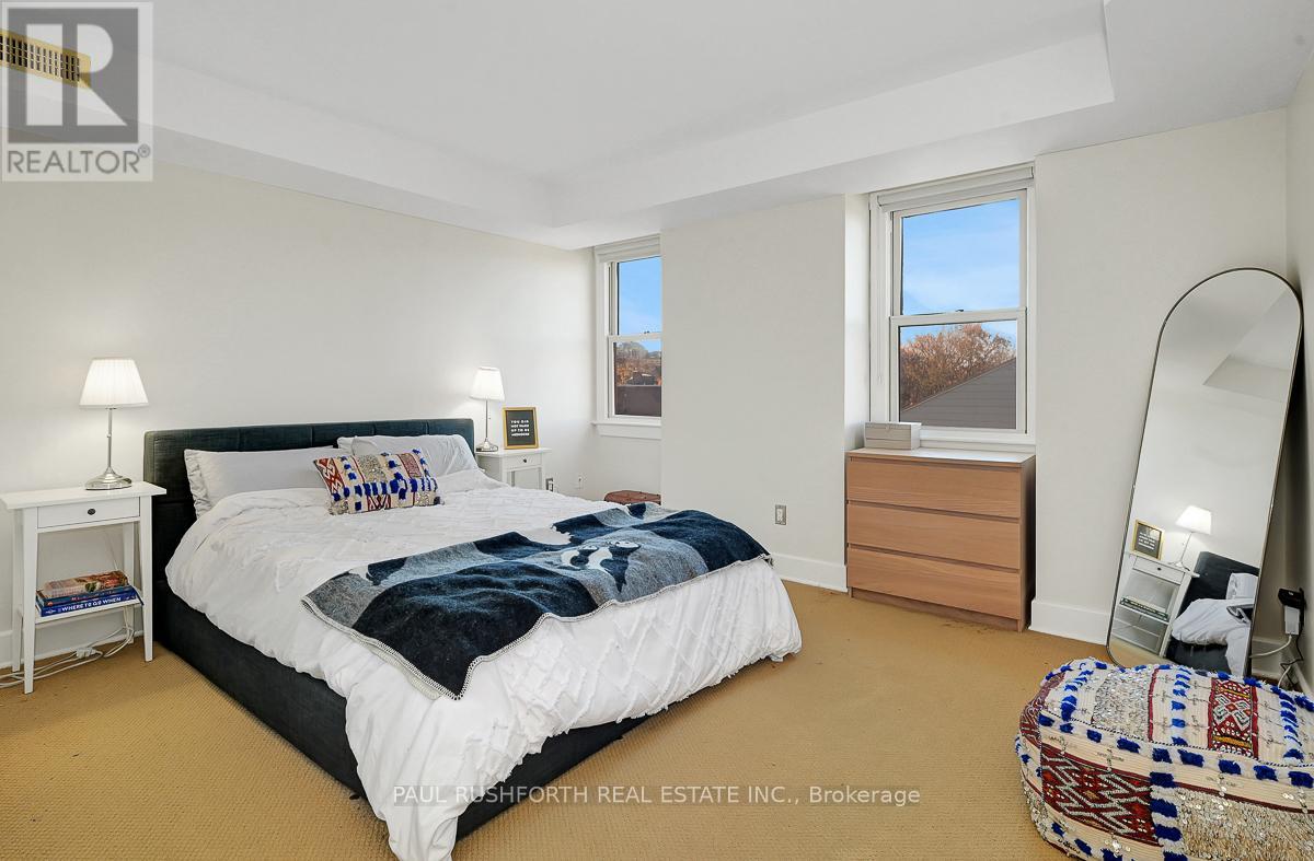 B303 - 124 Guigues Avenue