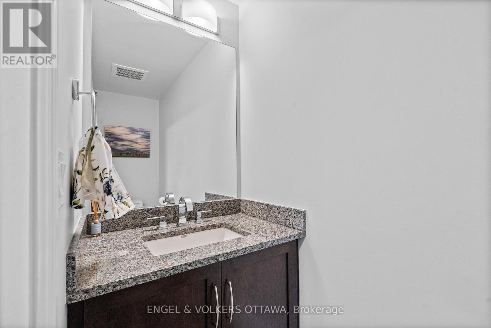 1002 - 108 Lisgar Street