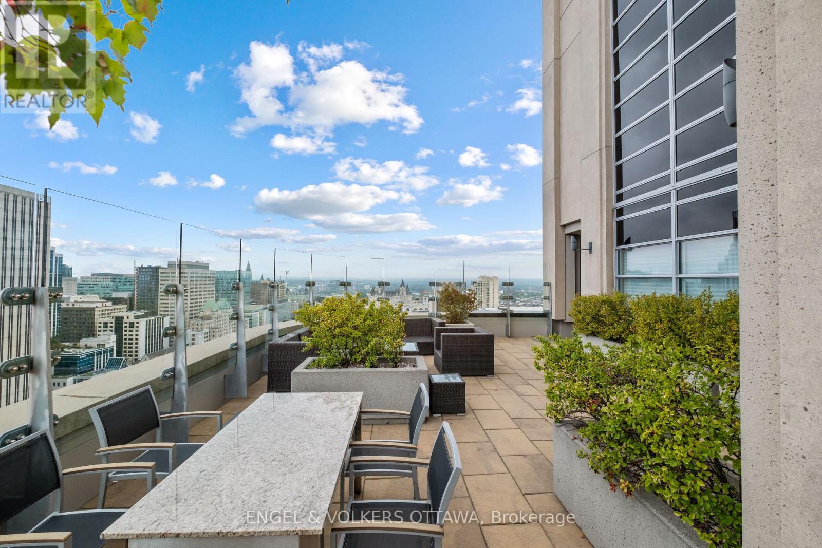 1002 - 108 Lisgar Street