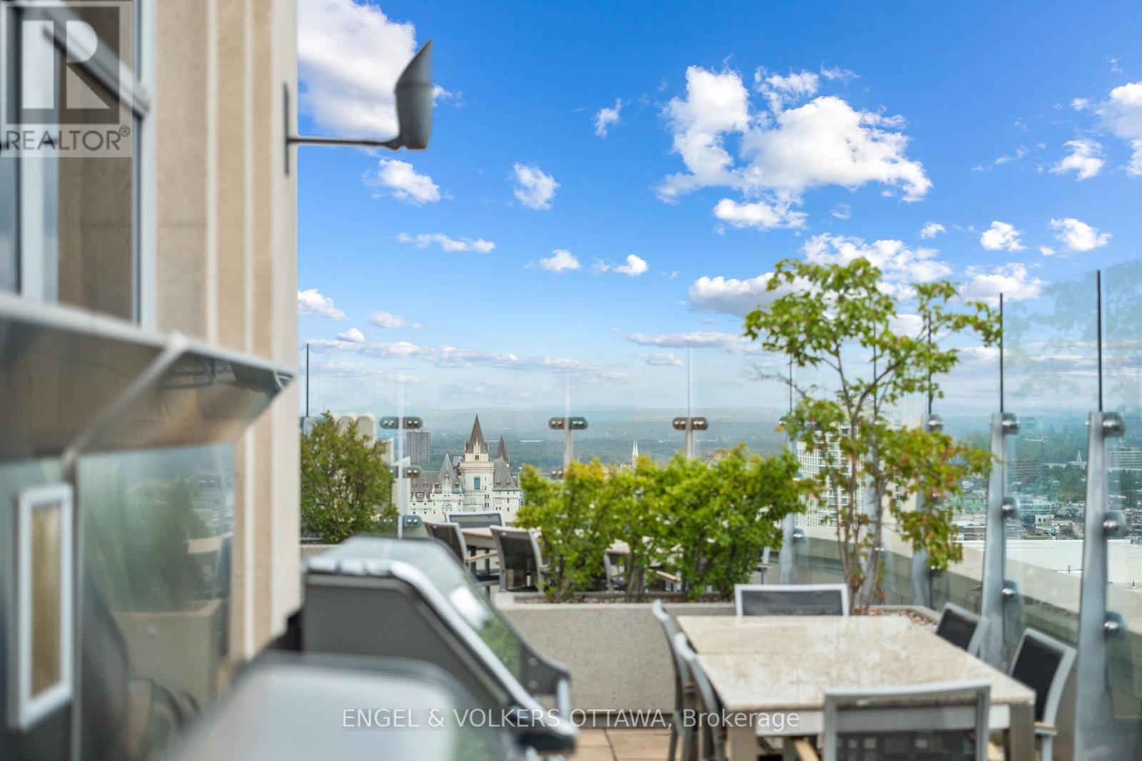 1002 - 108 Lisgar Street