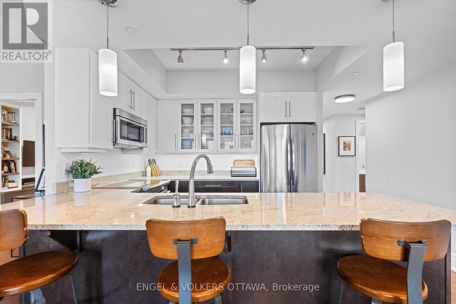 1002 - 108 Lisgar Street