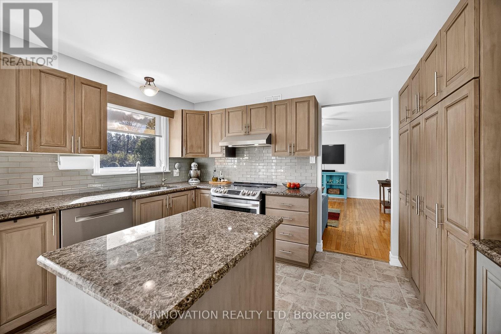 201 Greystone Crescent