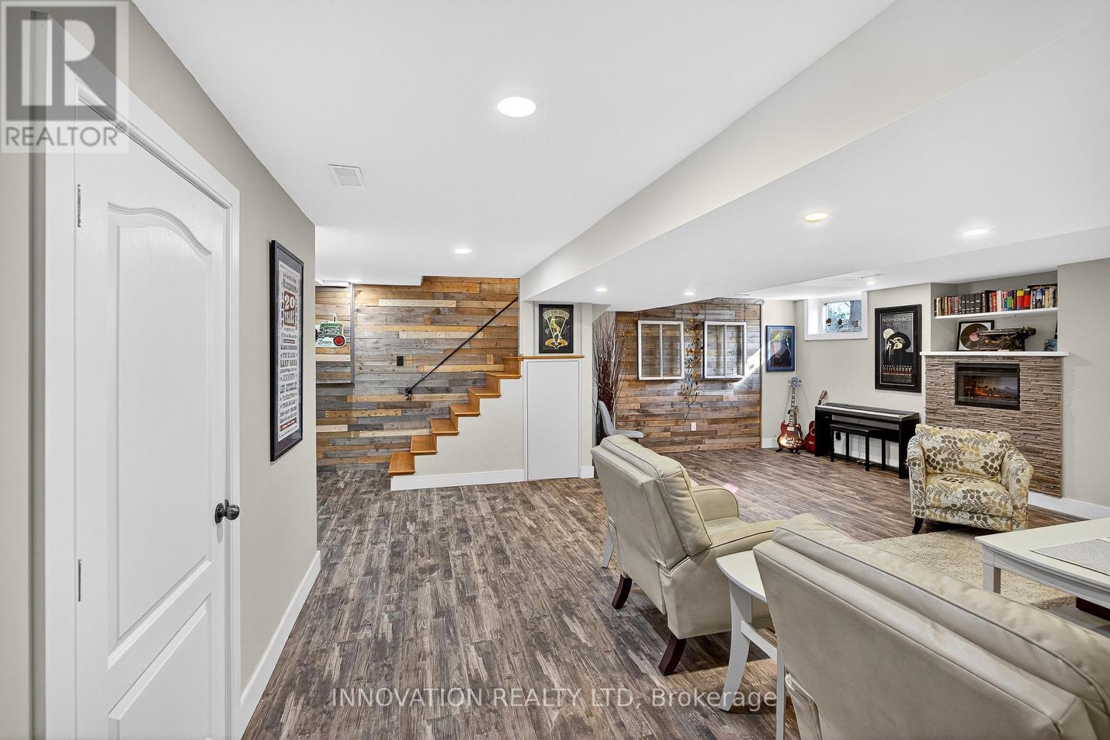 201 Greystone Crescent