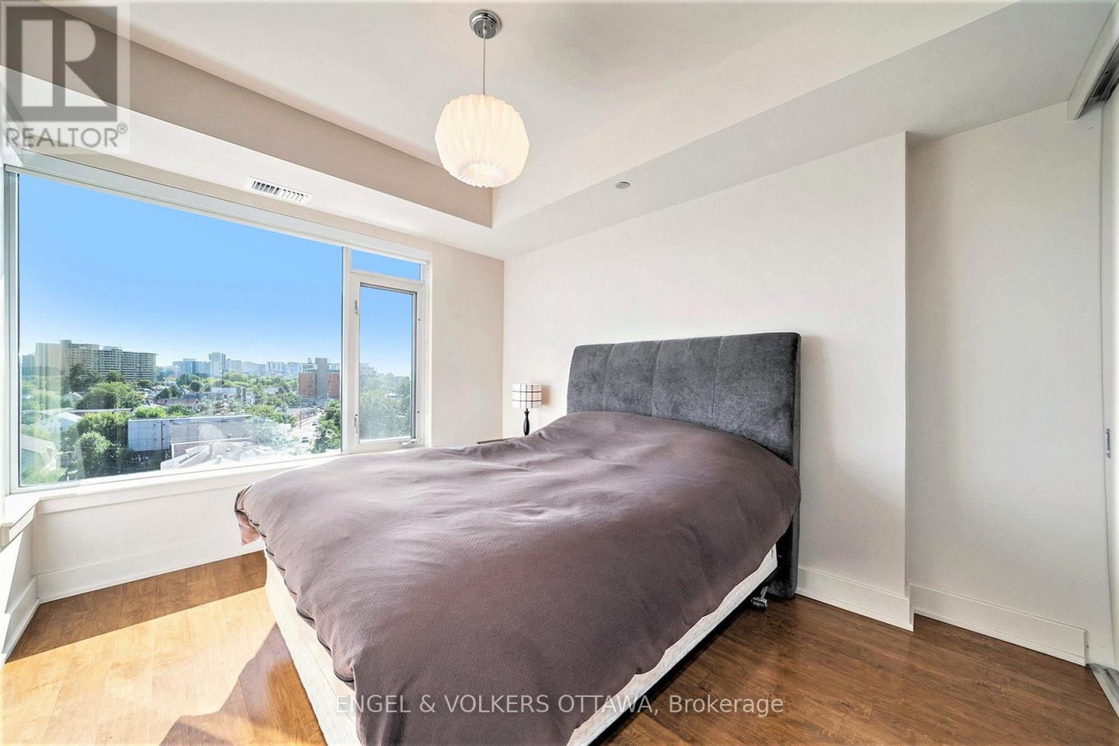 605 - 7 Marquette Avenue