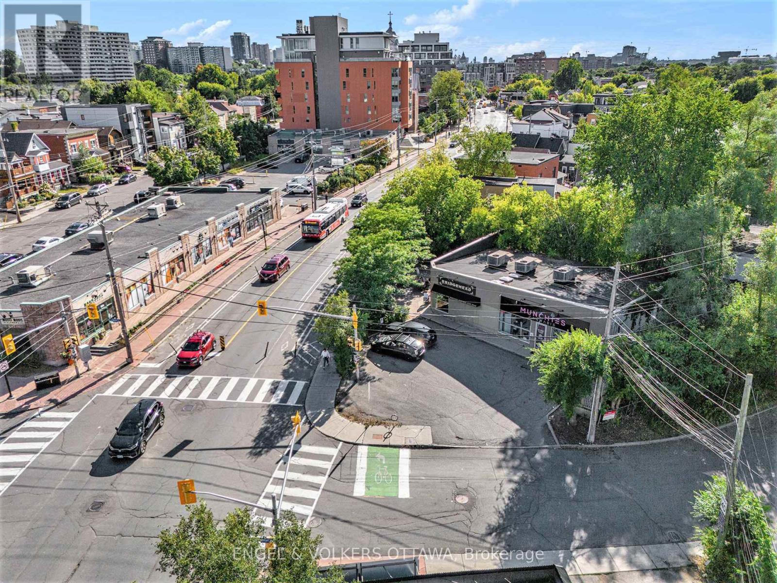 605 - 7 Marquette Avenue