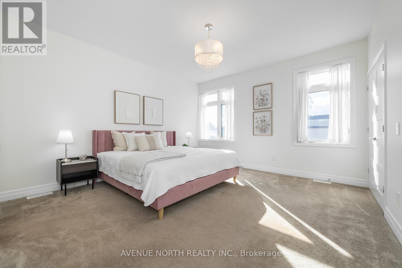 938 Woodroffe Avenue