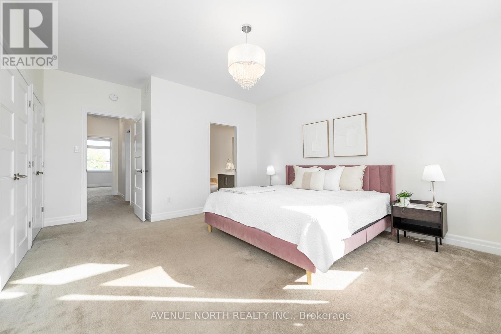 938 Woodroffe Avenue