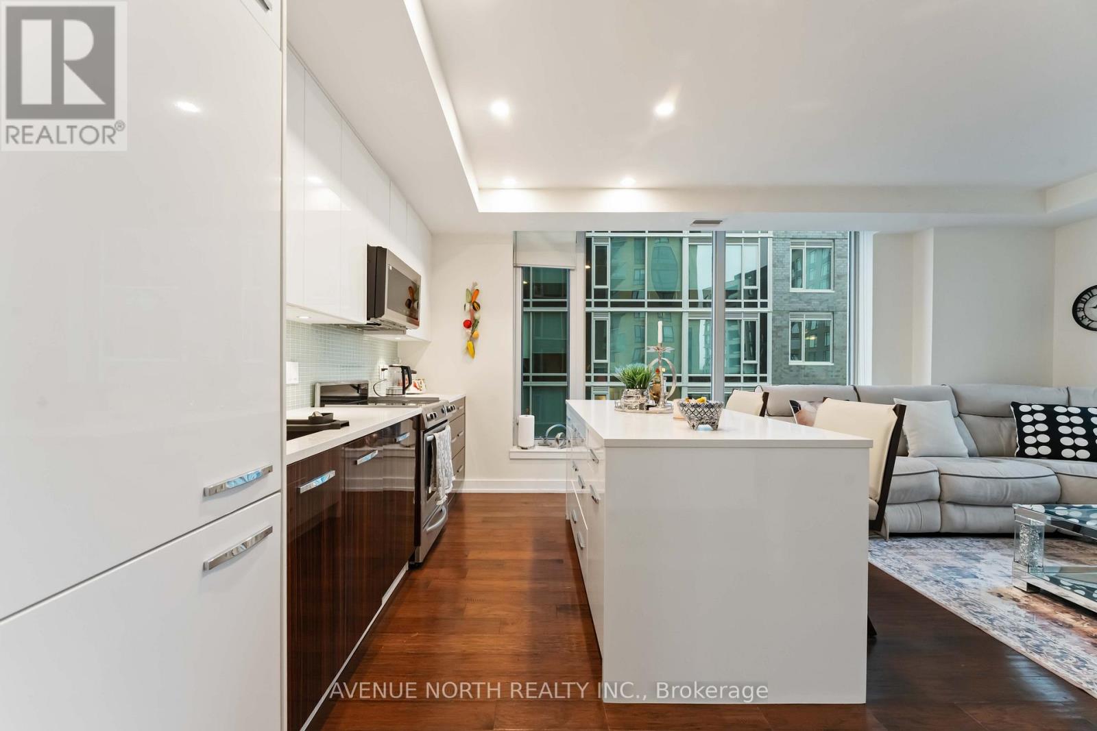 601 - 111 Champagne Avenue S