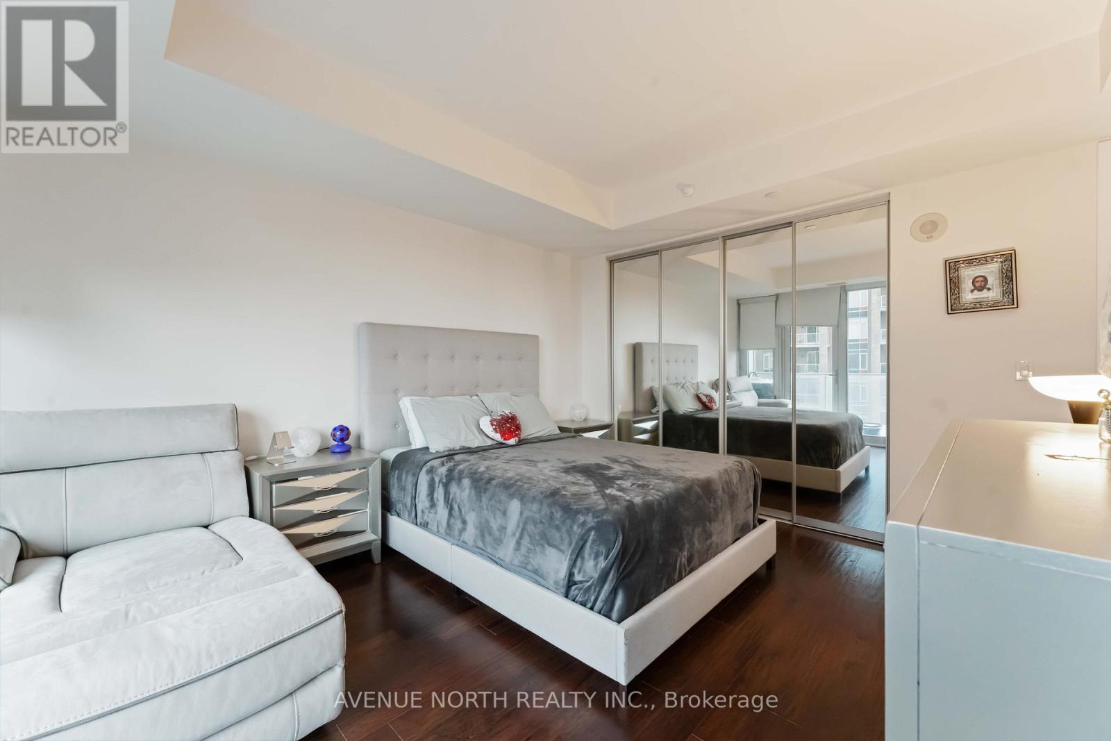 601 - 111 Champagne Avenue S