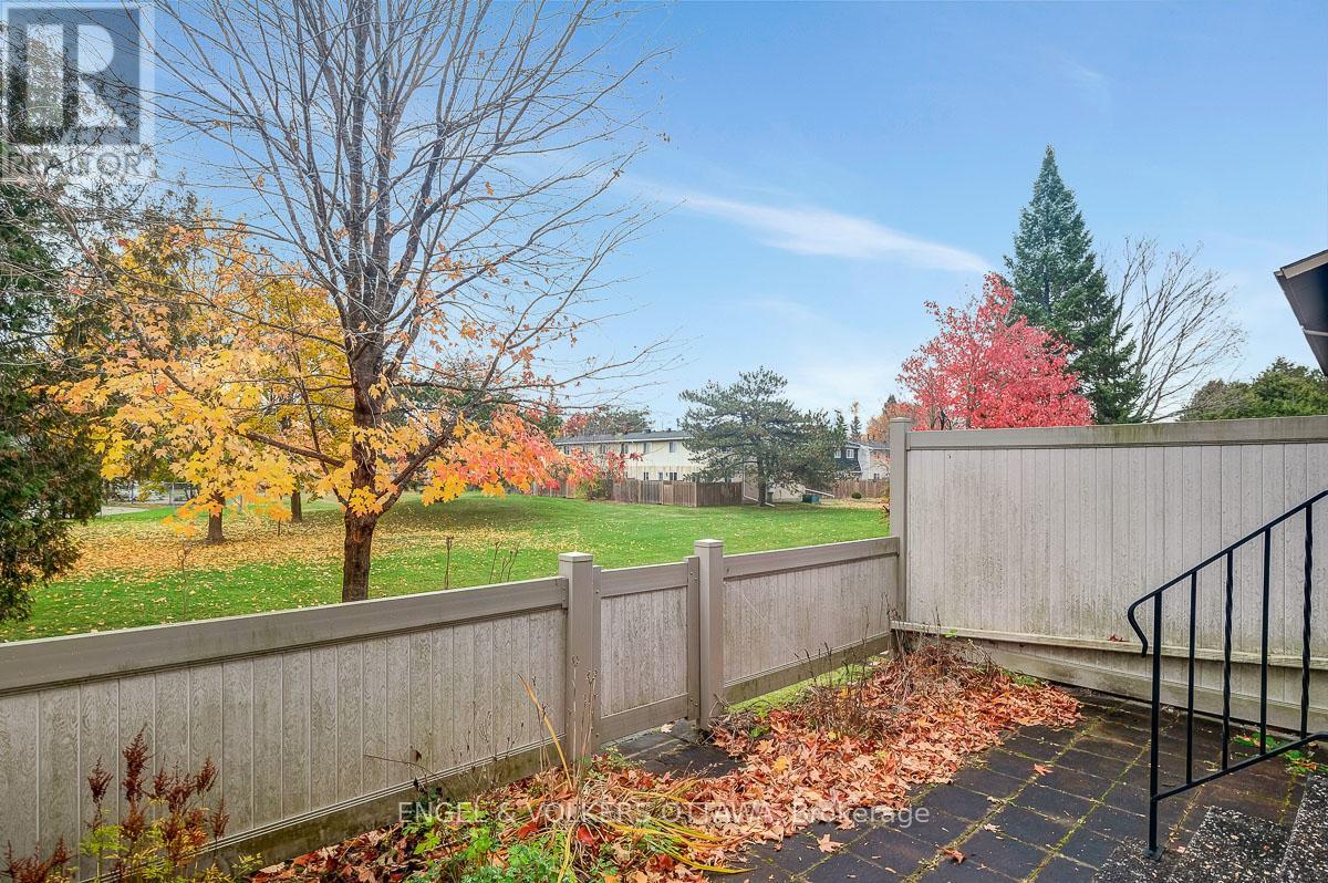 68 - 1947 Stonehenge Crescent