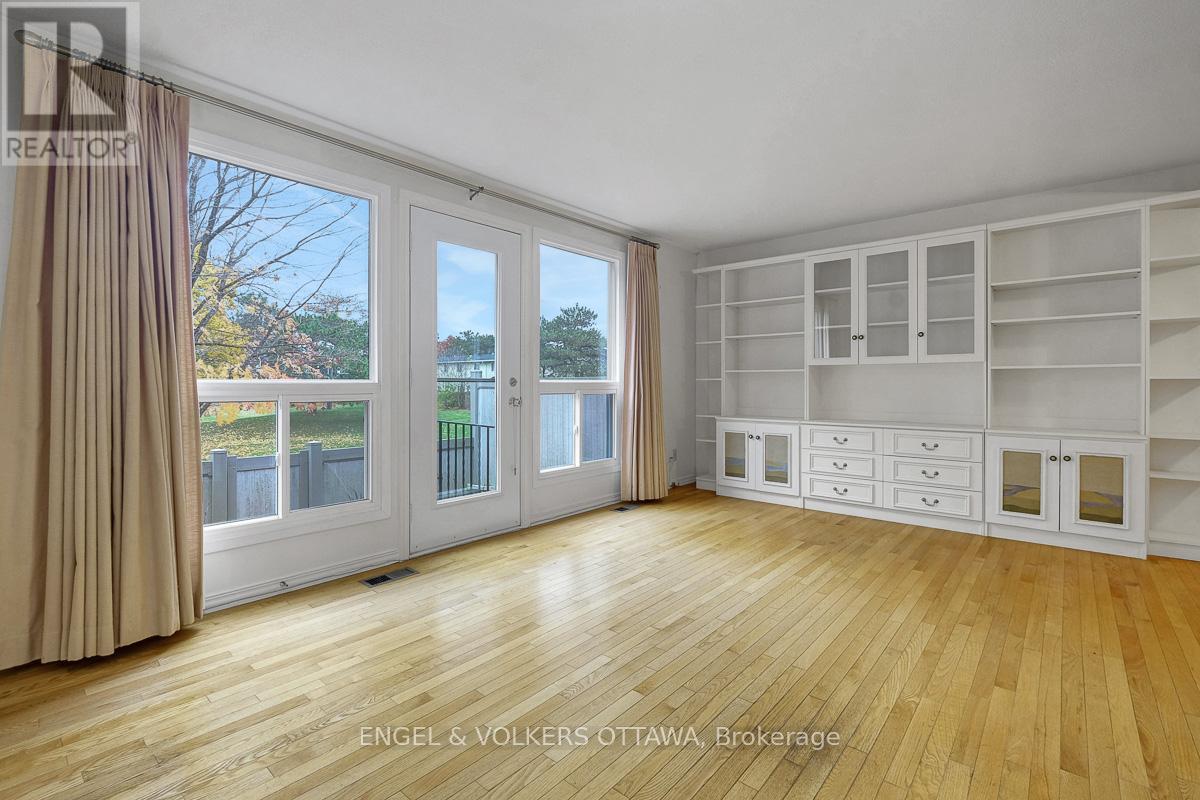 68 - 1947 Stonehenge Crescent