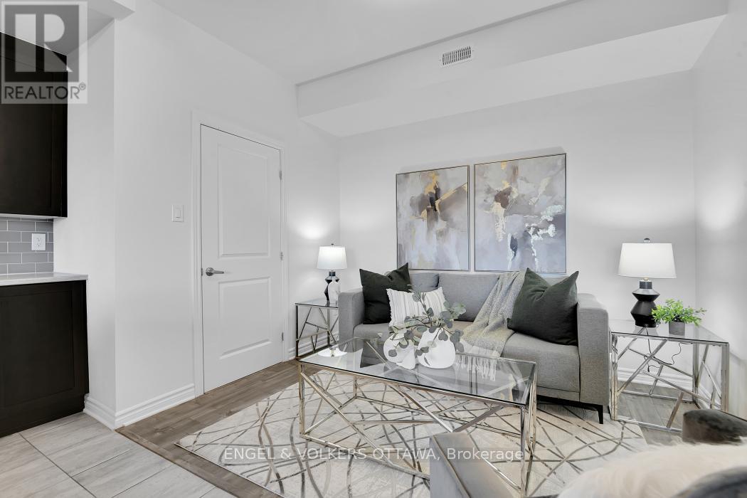 L - 50 Jaguar Private