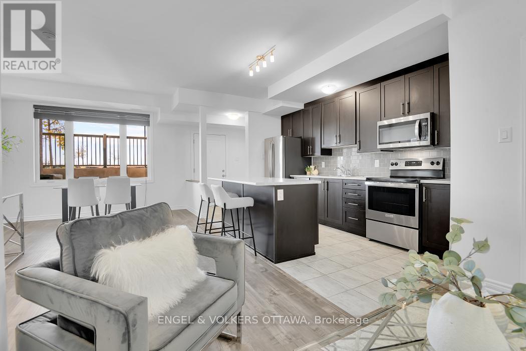 L - 50 Jaguar Private