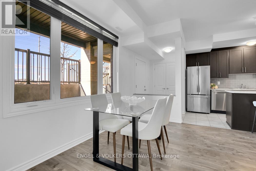 L - 50 Jaguar Private