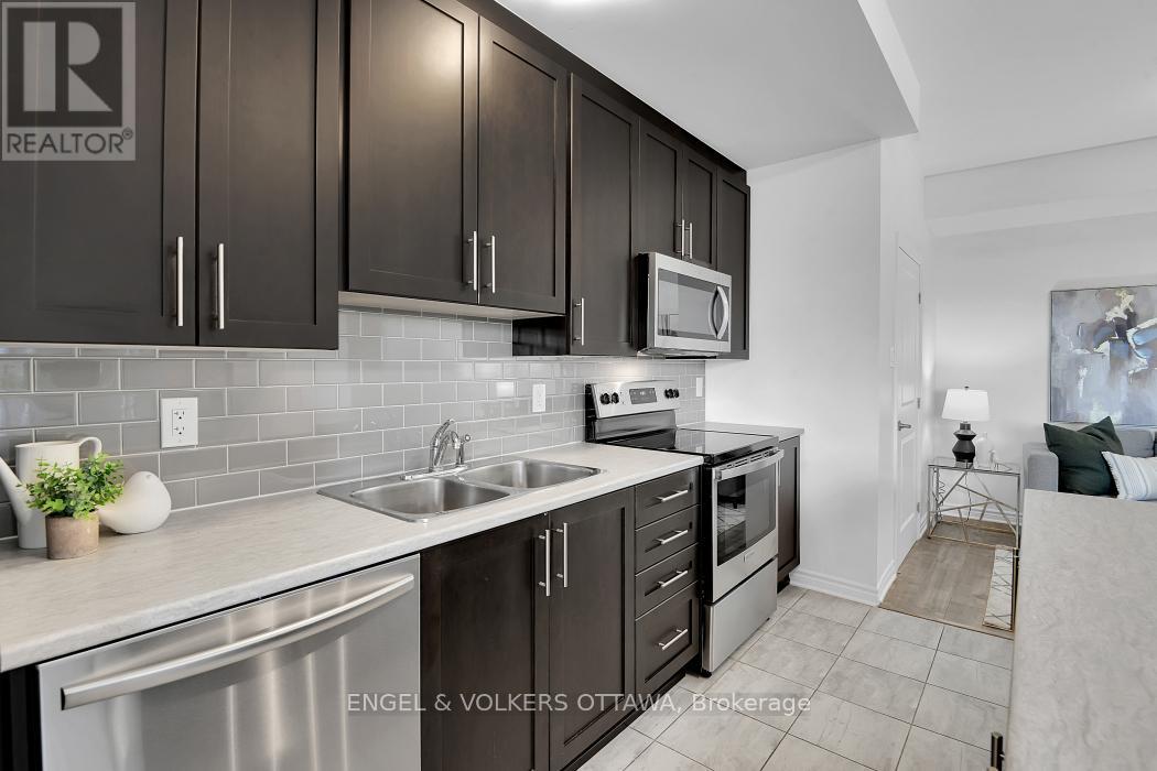 L - 50 Jaguar Private