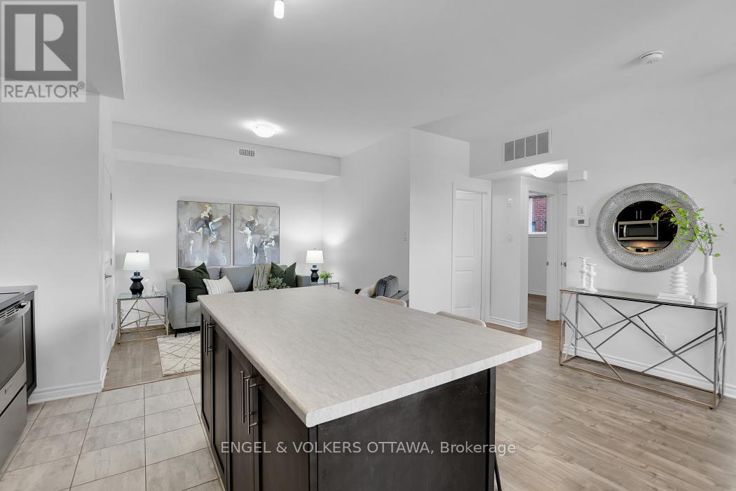 L - 50 Jaguar Private