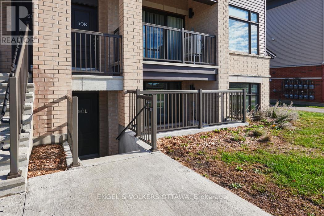 L - 50 Jaguar Private