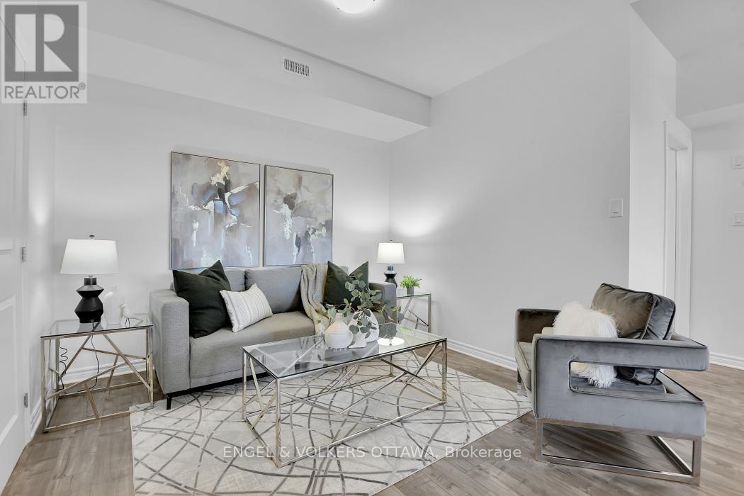 L - 50 Jaguar Private