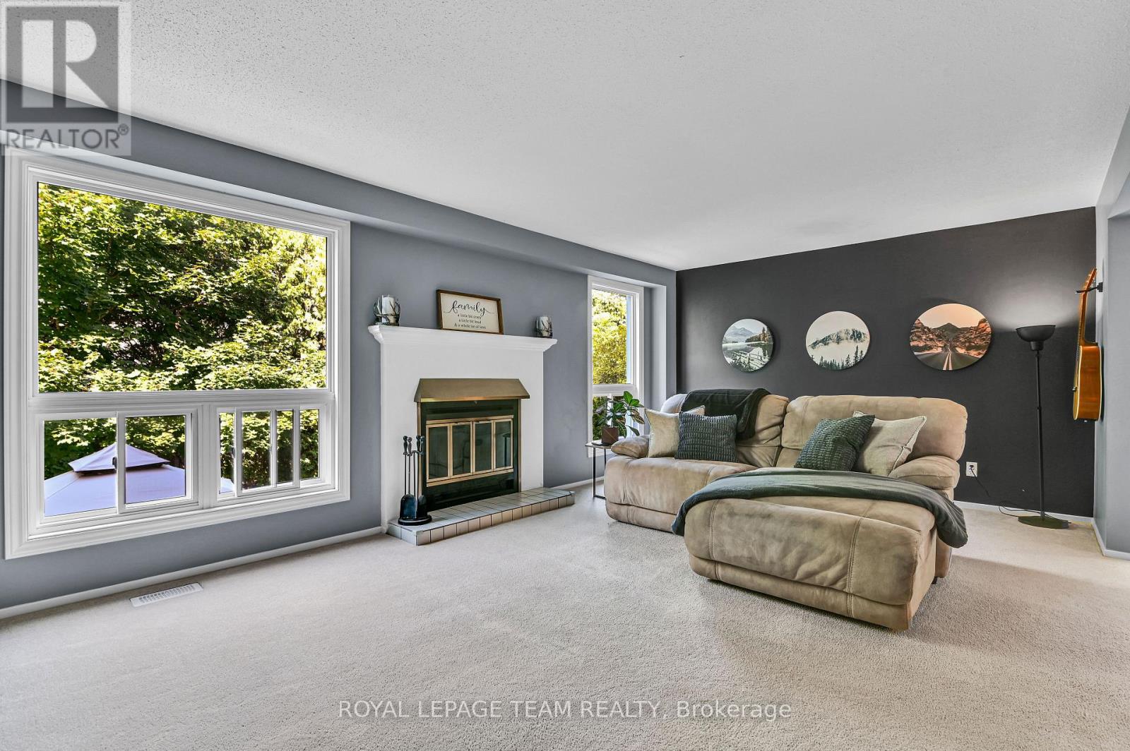 140 Centrepointe Drive