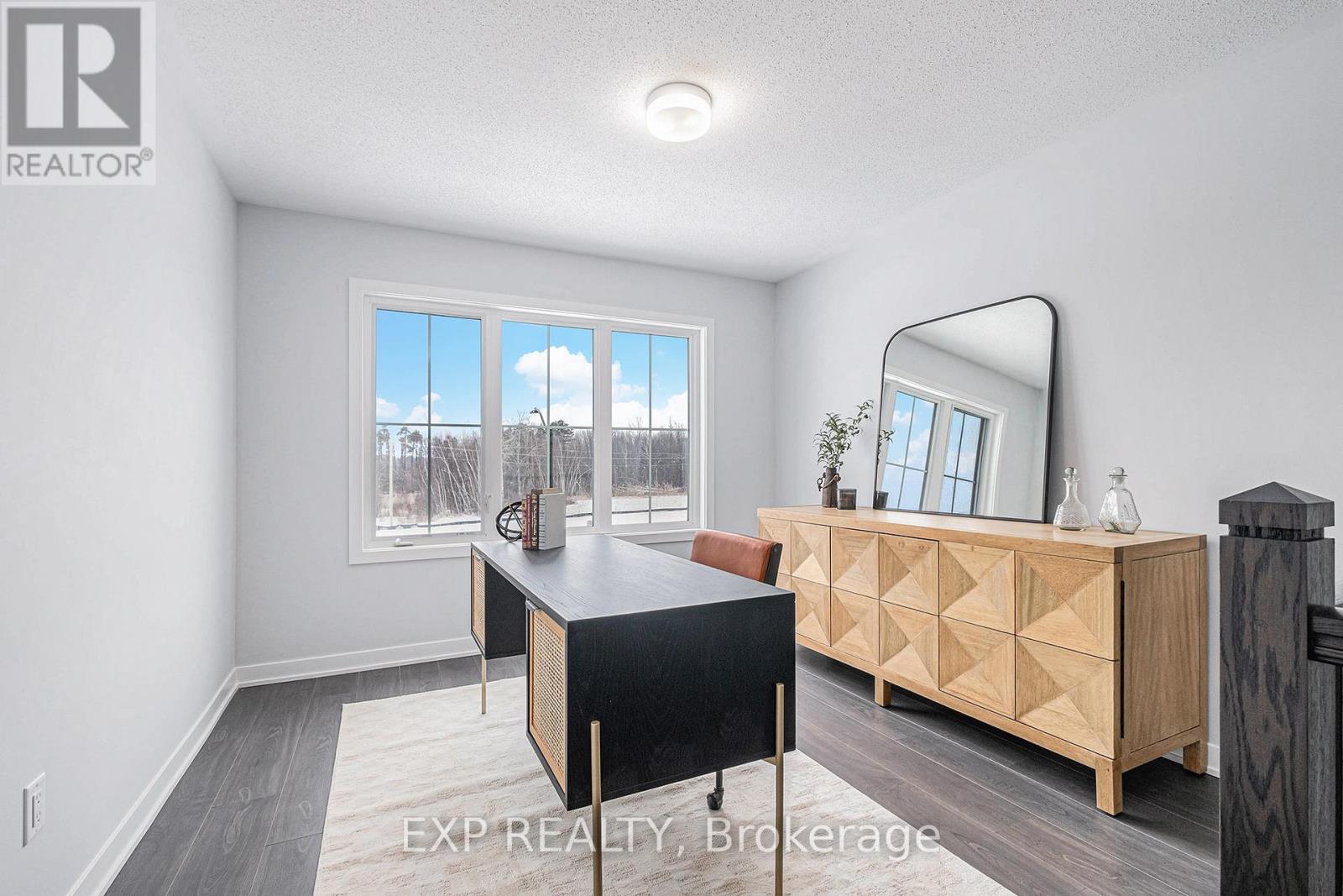 6360 Ottawa Street W