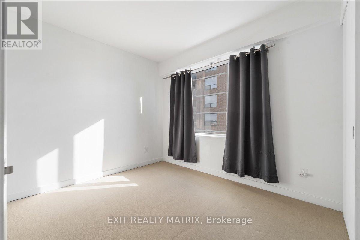 903 - 201 Parkdale Avenue W