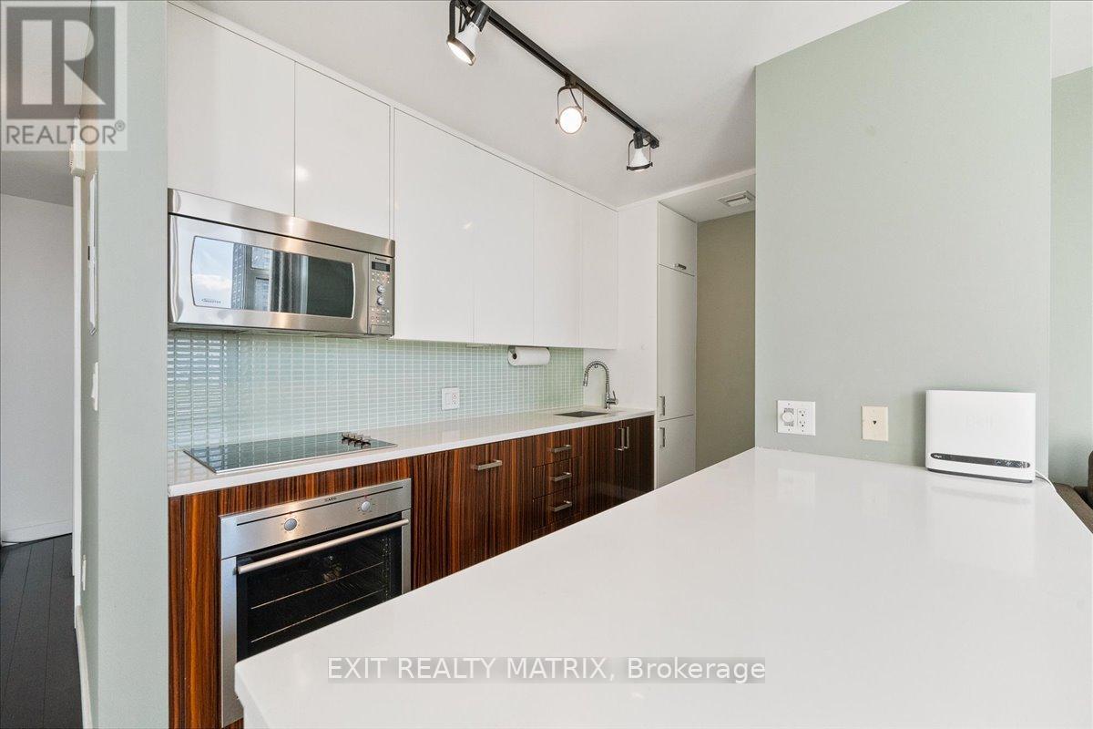 903 - 201 Parkdale Avenue W