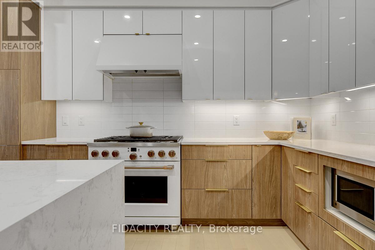 864 Moses Tennisco Street