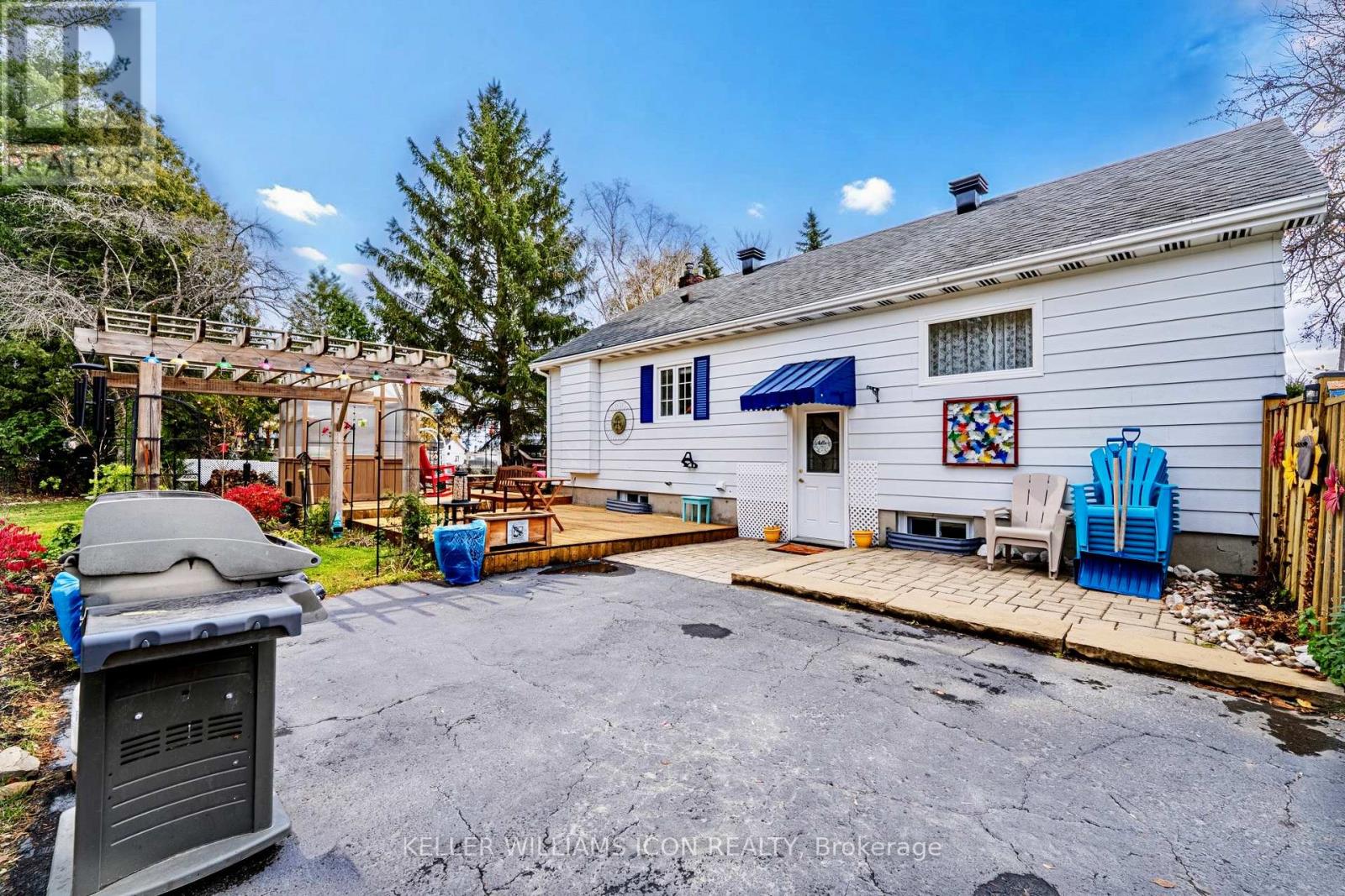 320 Donald B. Munro Drive