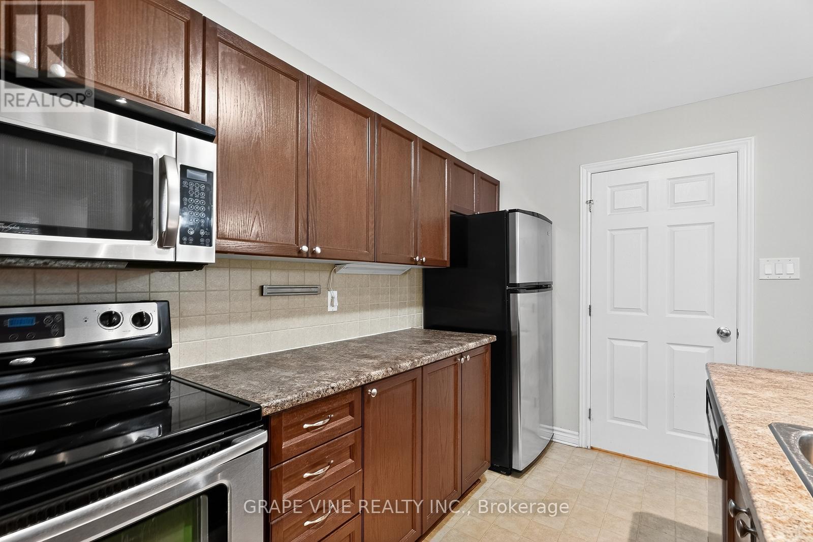 C - 140 Mocha Private