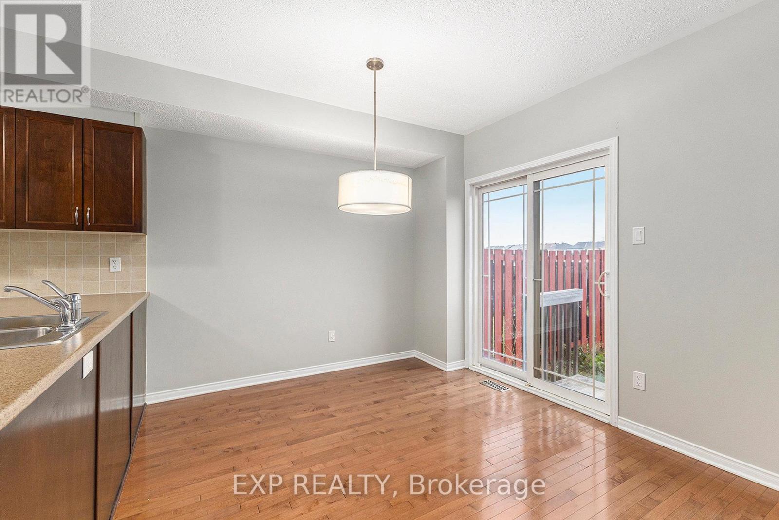 526 Pepperville Crescent