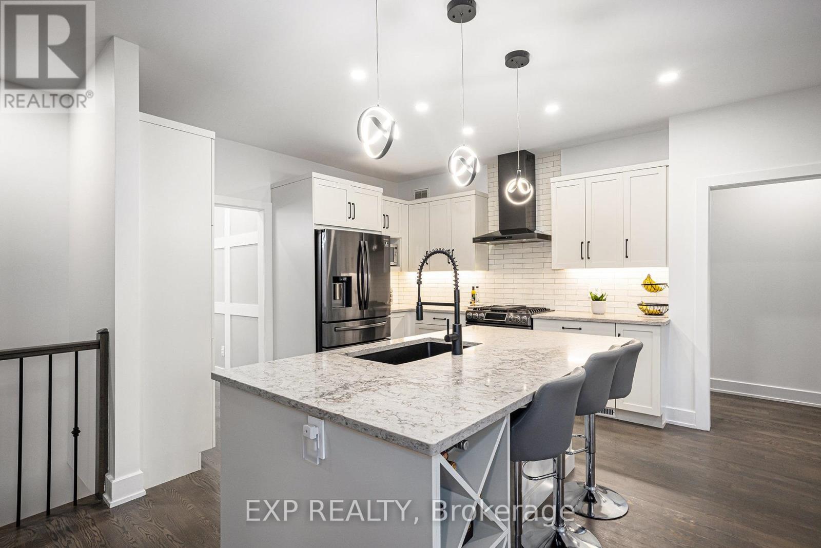 66 Bald Eagle Crescent