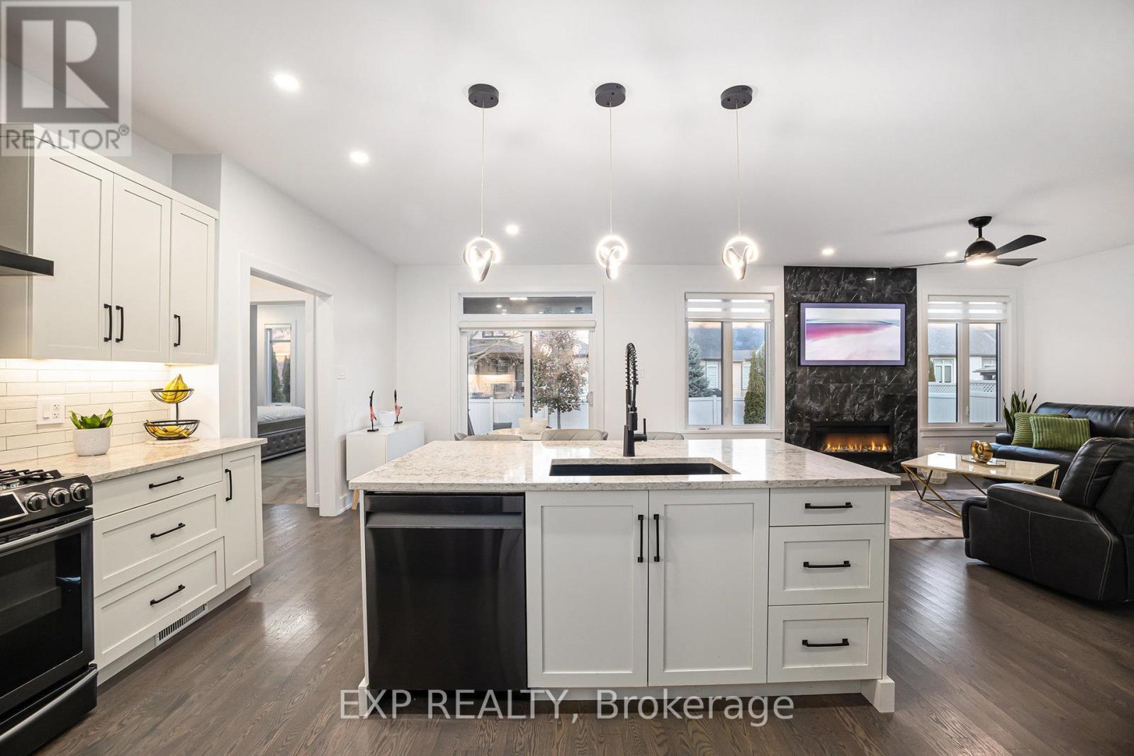 66 Bald Eagle Crescent