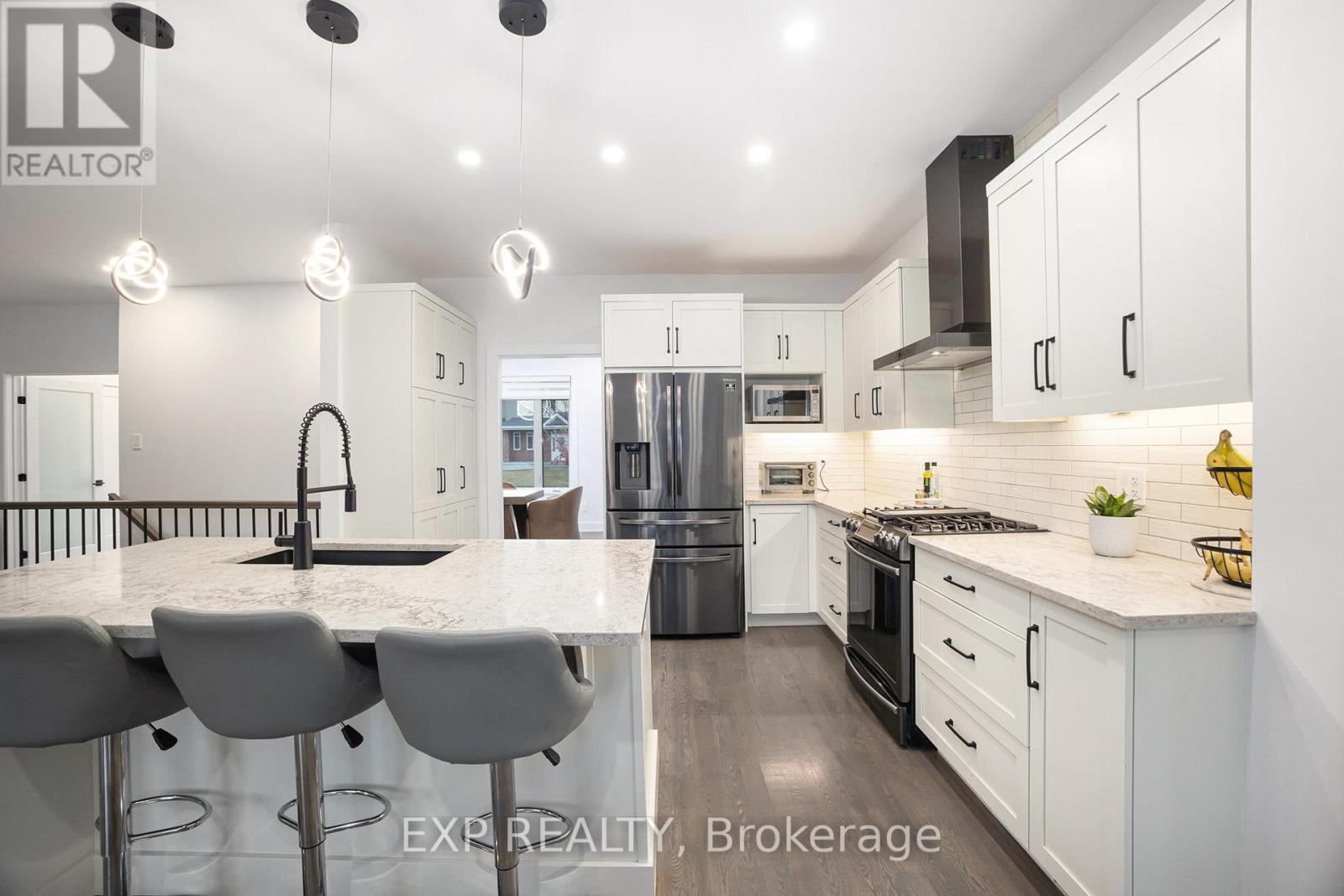 66 Bald Eagle Crescent